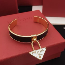 prada bracelets s_12b1621